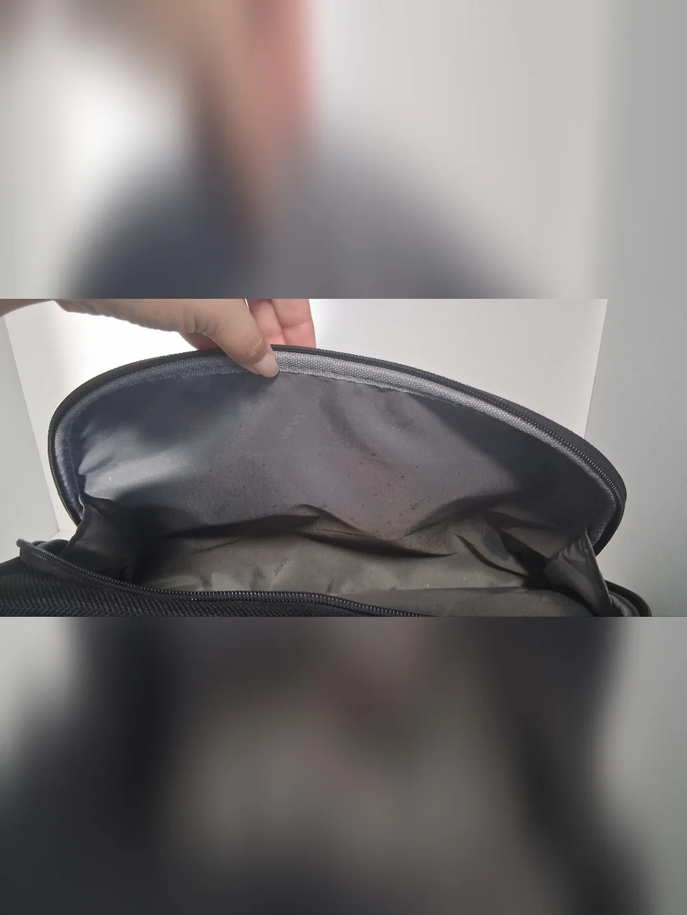 Jeep Men's Black Laptop Messenger Bag - Unbranded Authentic
